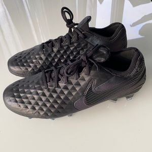 Nike Men’s Tiempo Legend 8 Elite size 8 AT5293-010 New